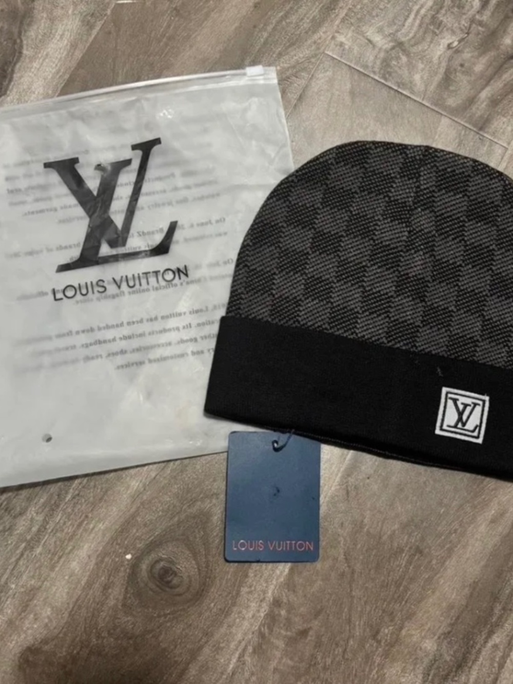 L beanie